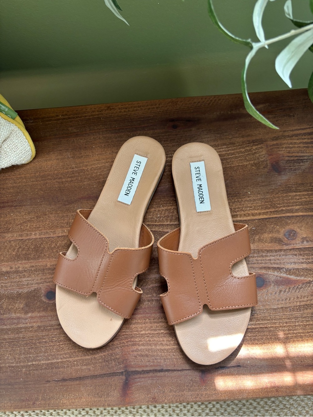 Steve Madden Cognac Slide Sandal